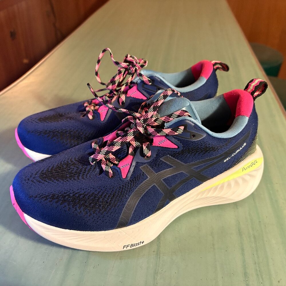 NEW Womens Asics Gel Cumulus 25 Trail Running Shoes Size 9